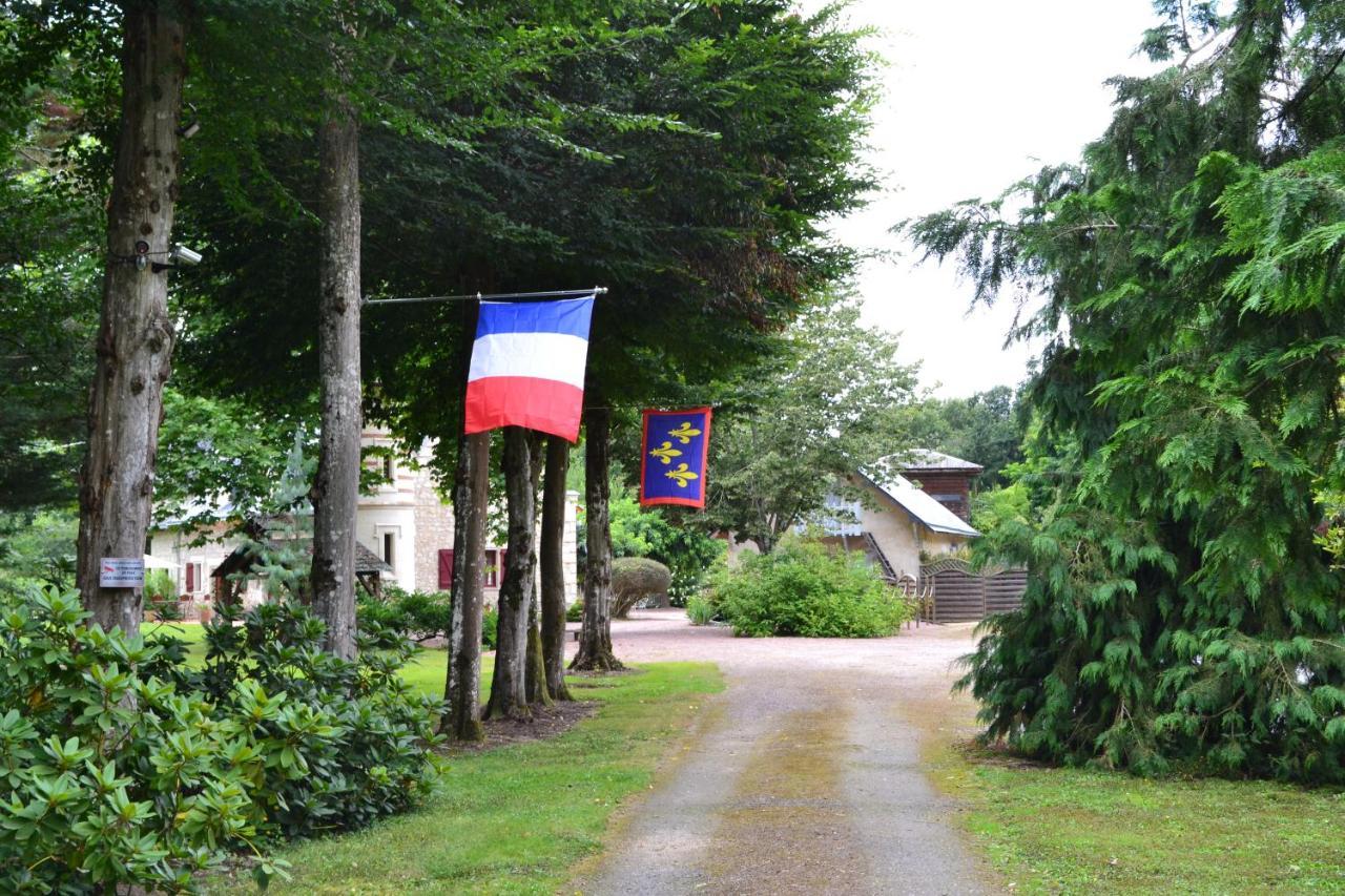 Maison D'Hotes La Chouanniere Panzió Les Bois-d'Anjou Kültér fotó
